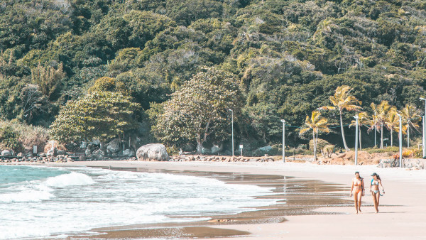 Foto demonstrativa de Praia dos Ingleses em Florianópolis - Santa Catarina